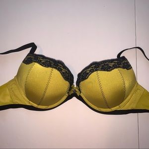 La SENZA shiny neon green push-up bra with black lace size 36 C like new